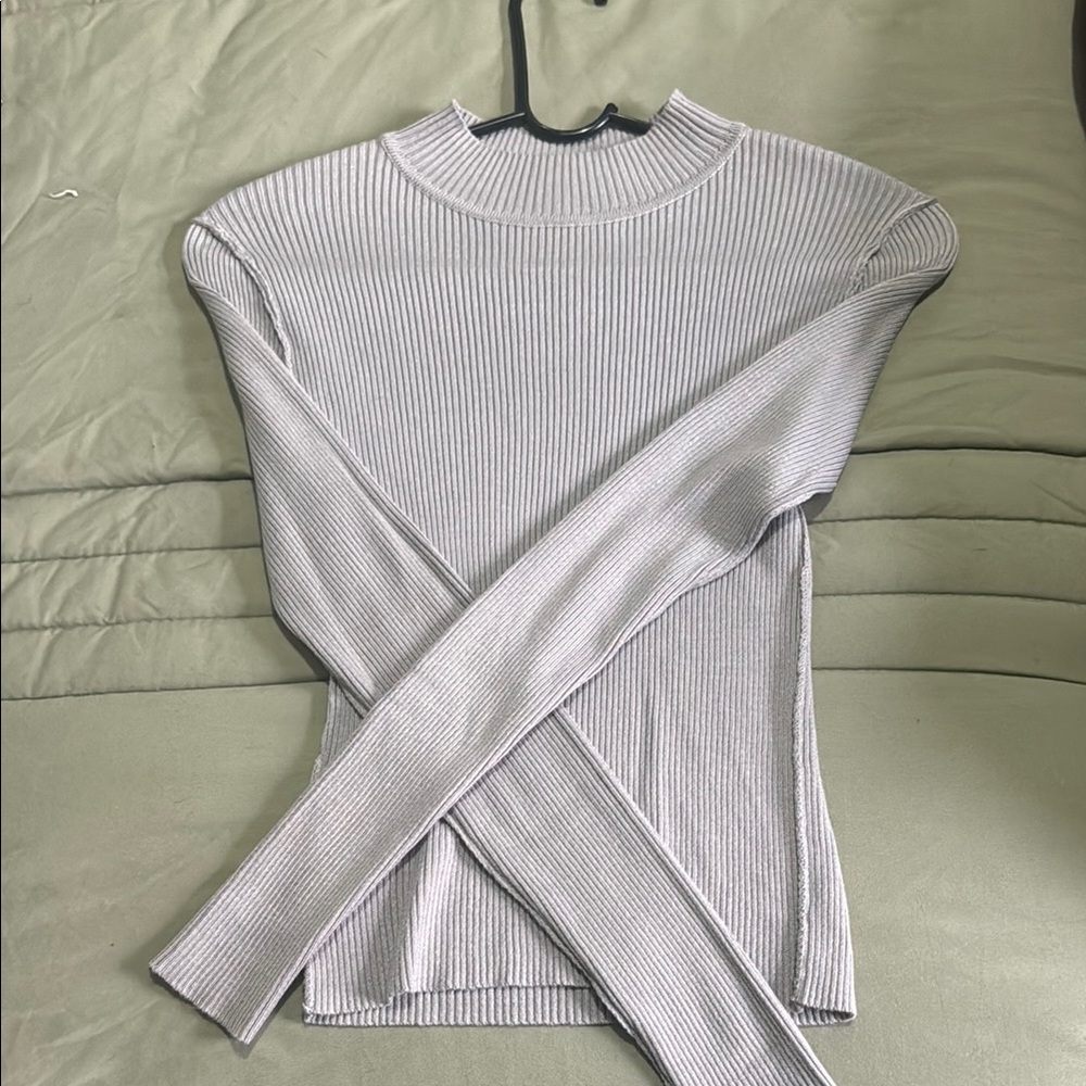 Ribbed Long Sleeve Top in Gray